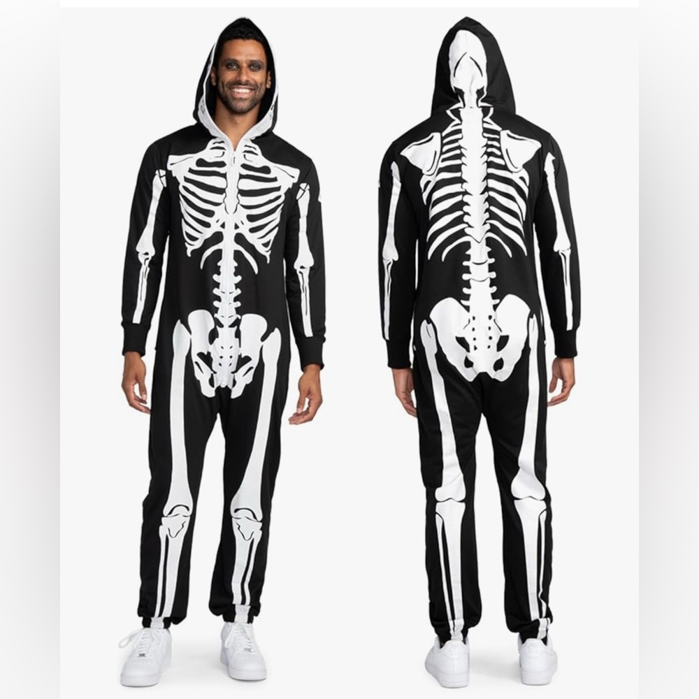 Tipsy Elves Small full Zip Up Skelton like new